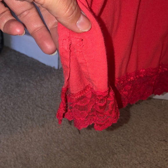 Coral with lace bottom and slits on sides 🐙 - Picture 3 of 4